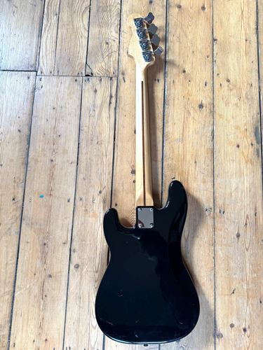 Fender-Precision bass
